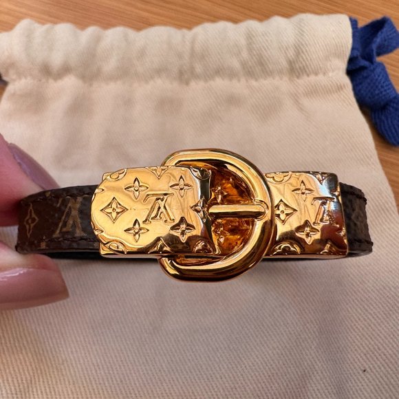 Louis Vuitton Monogram Fasten Your LV Bracelet - Picture 11 of 11